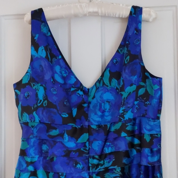 Black & Blue Flowered Dress (NWT) - Picture 4 of 6